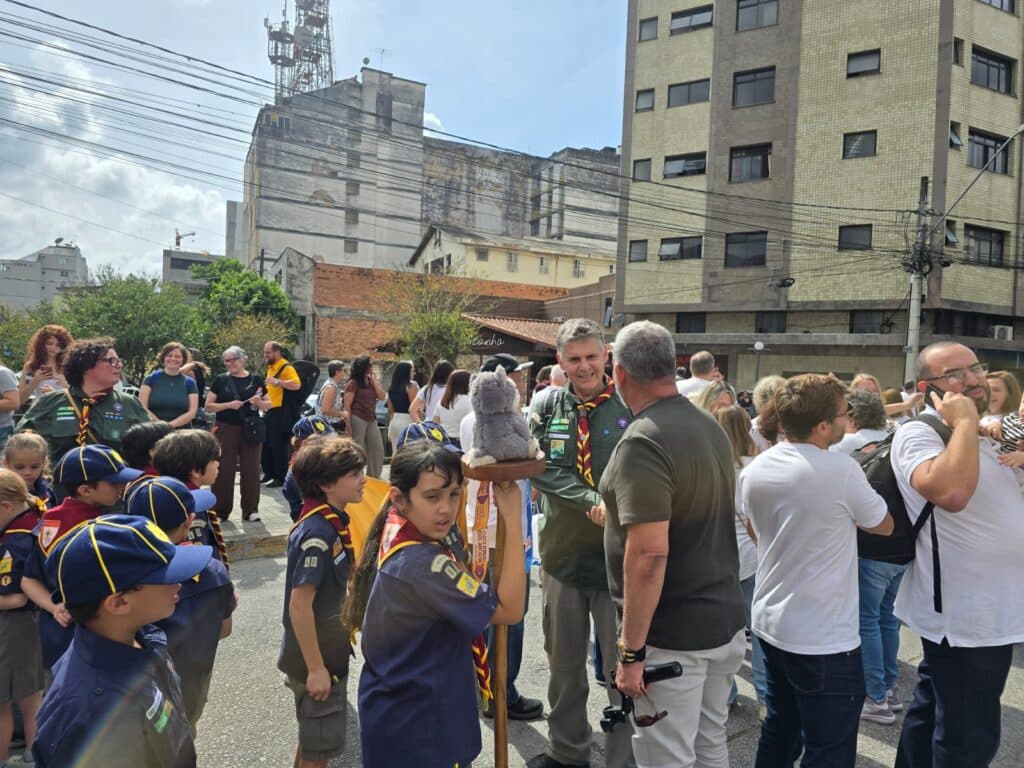 Wagner Coelho Nova Friburgo pré-campanha - apoio da população local durante aniversário
